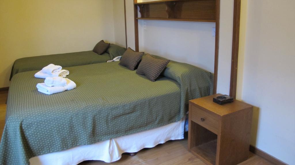 Cambria Hotel San Carlos de Bariloche Room photo